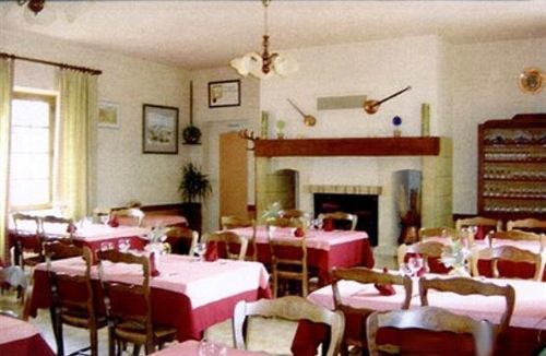 Hotel Chastrusse Nadaillac-de-Rouge Екстер'єр фото